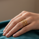 Gyldent blonde ring med glans