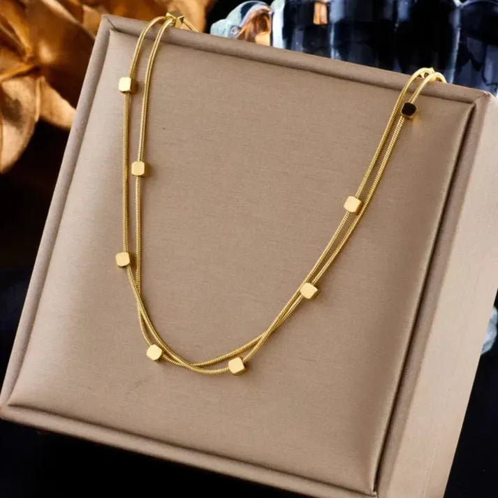 Naszyjnik z Małymi Kwadratami