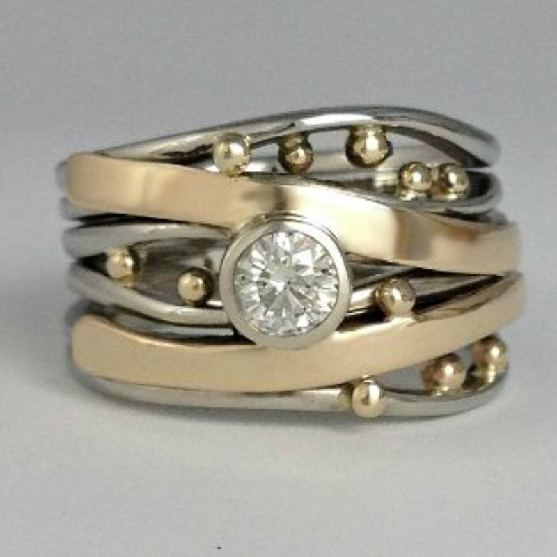 Vintage ring med zirkonia og gulddekorationer